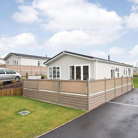 Piran Meadows Resort New Quay Esterno foto