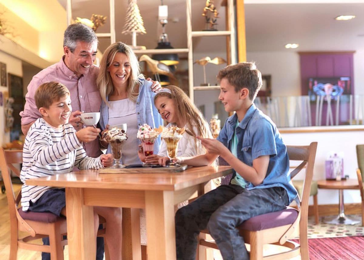 Piran Meadows Resort New Quay Esterno foto