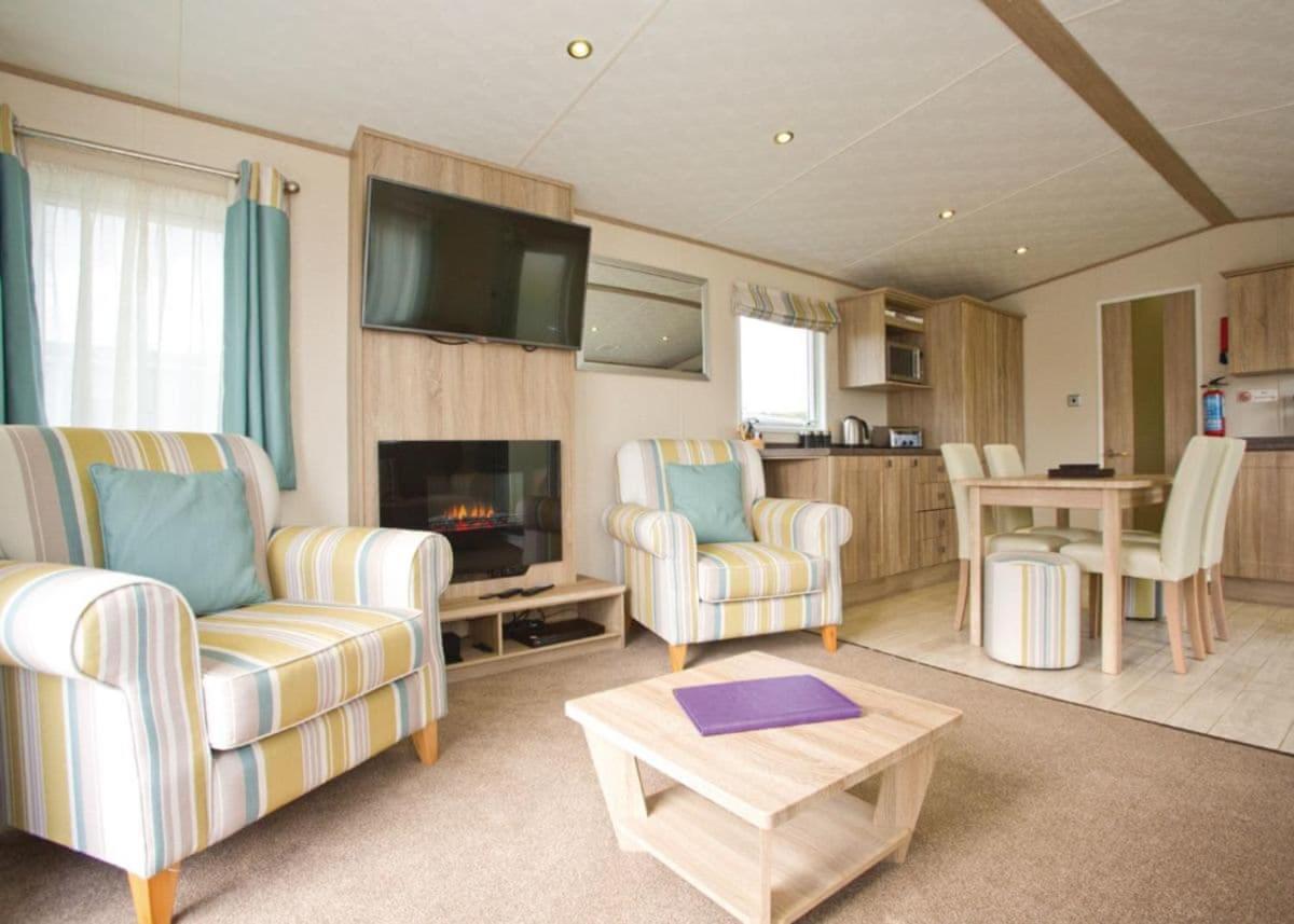 Piran Meadows Resort New Quay Esterno foto