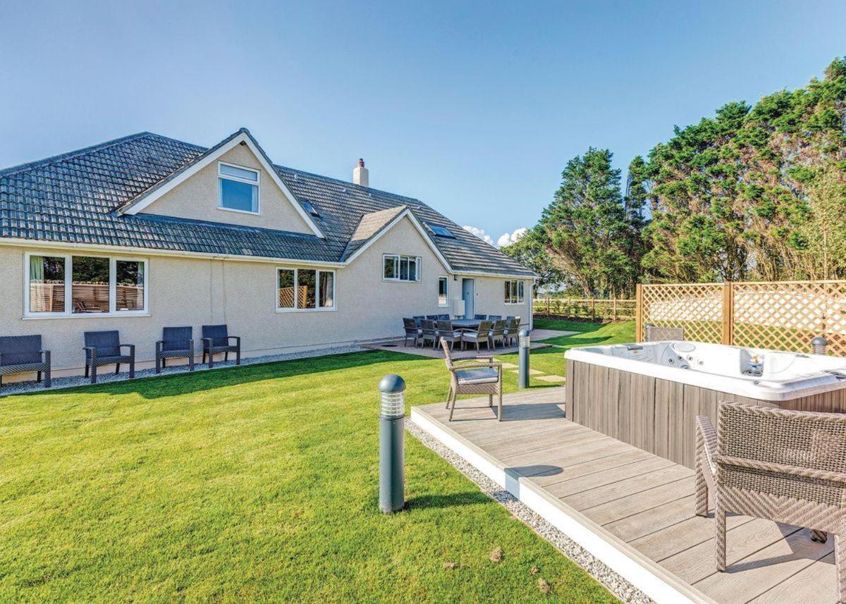 Piran Meadows Resort New Quay Esterno foto