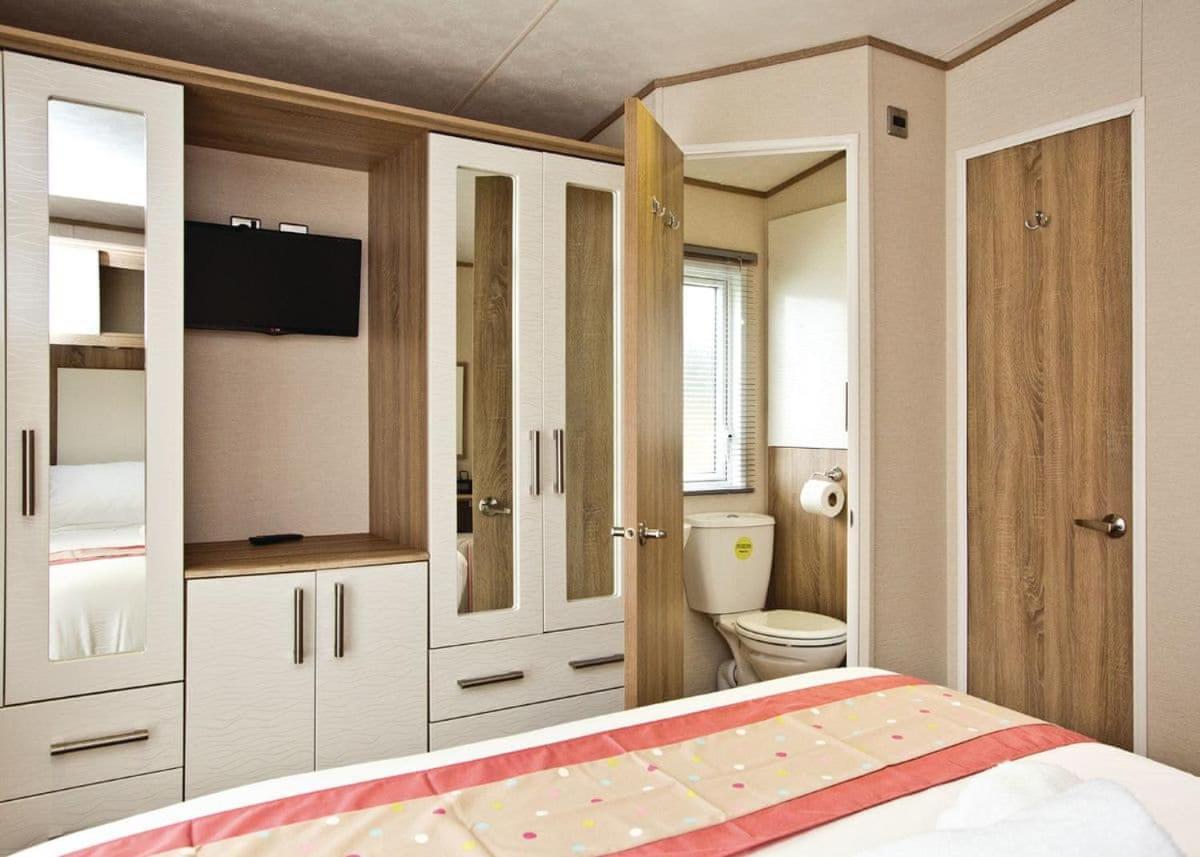 Piran Meadows Resort New Quay Esterno foto