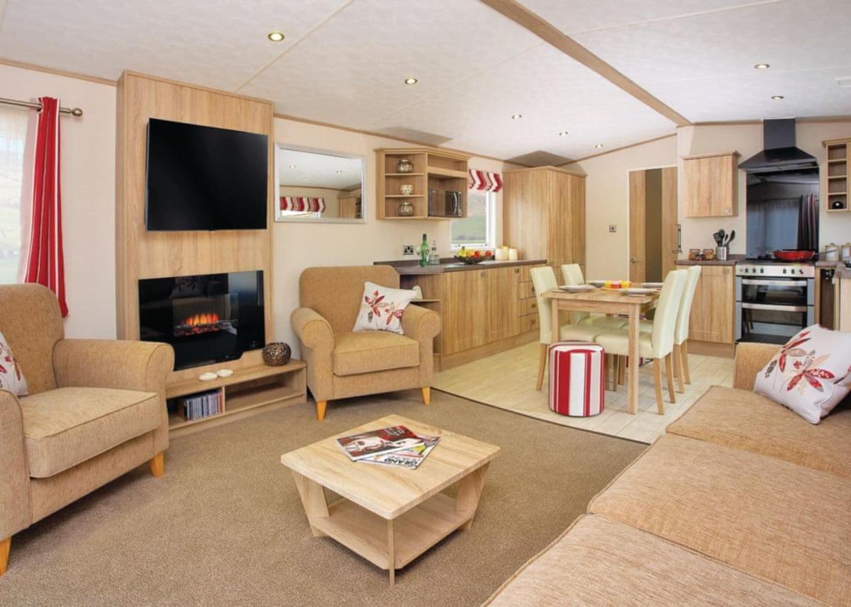 Piran Meadows Resort New Quay Esterno foto