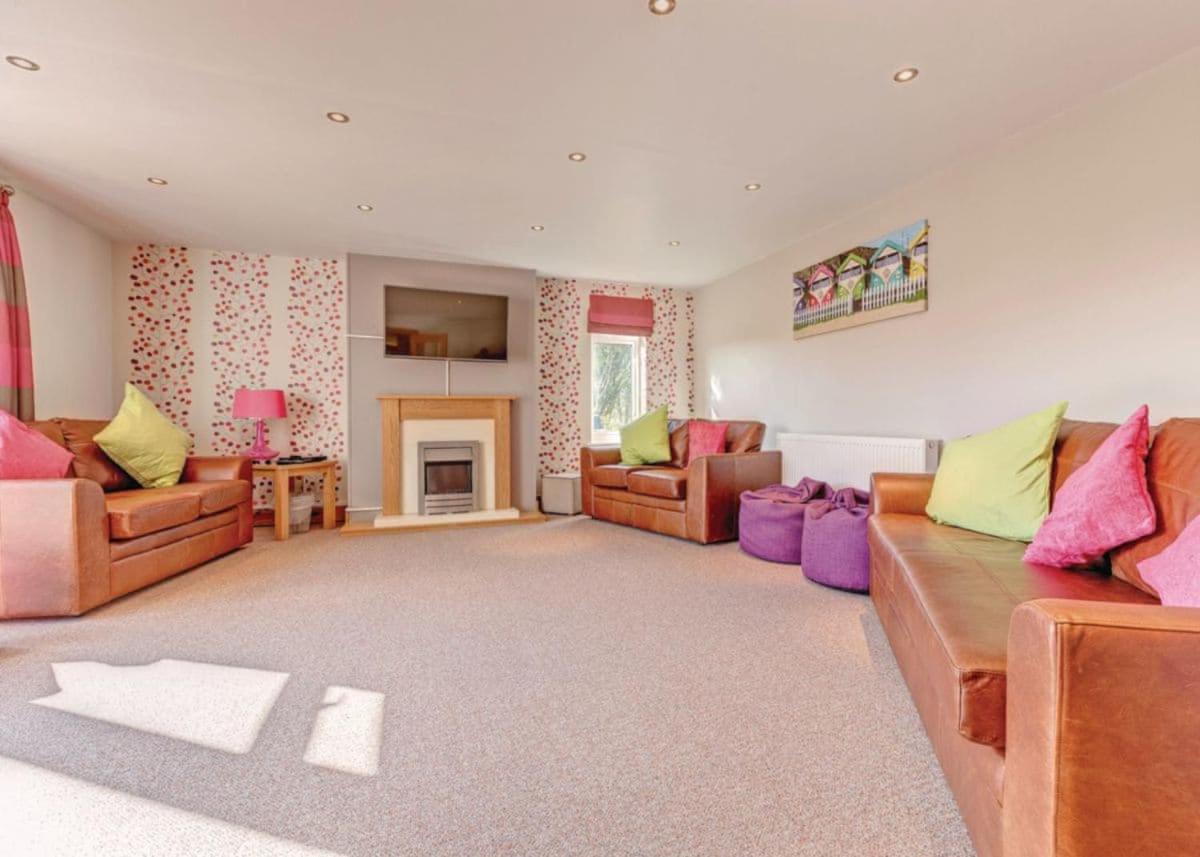 Piran Meadows Resort New Quay Esterno foto