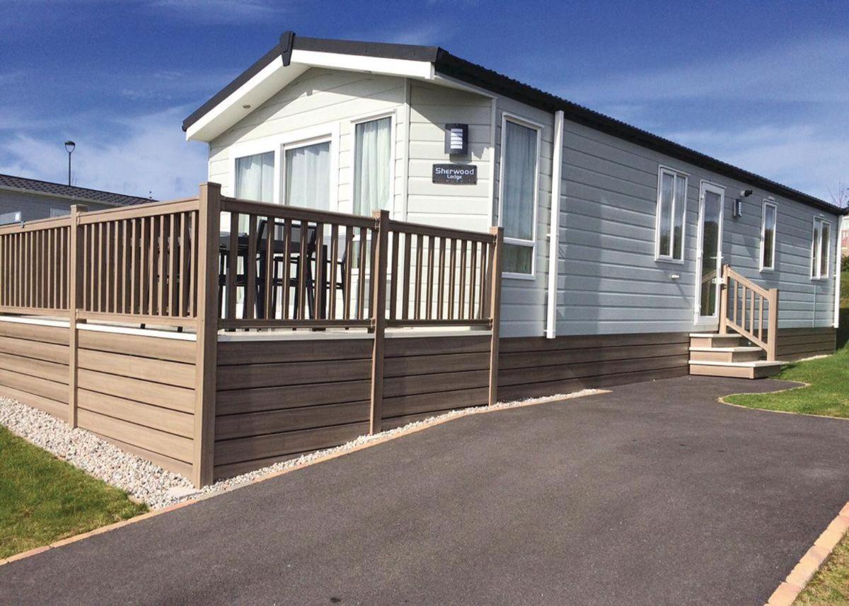 Piran Meadows Resort New Quay Esterno foto
